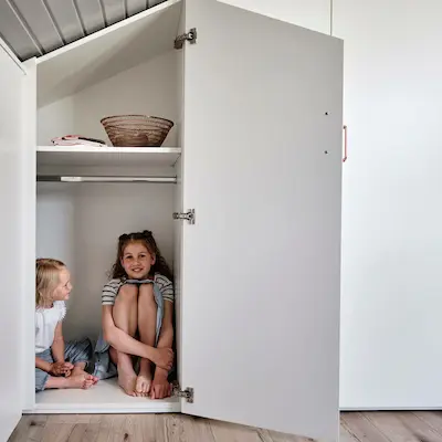 Kinderzimmerschrank