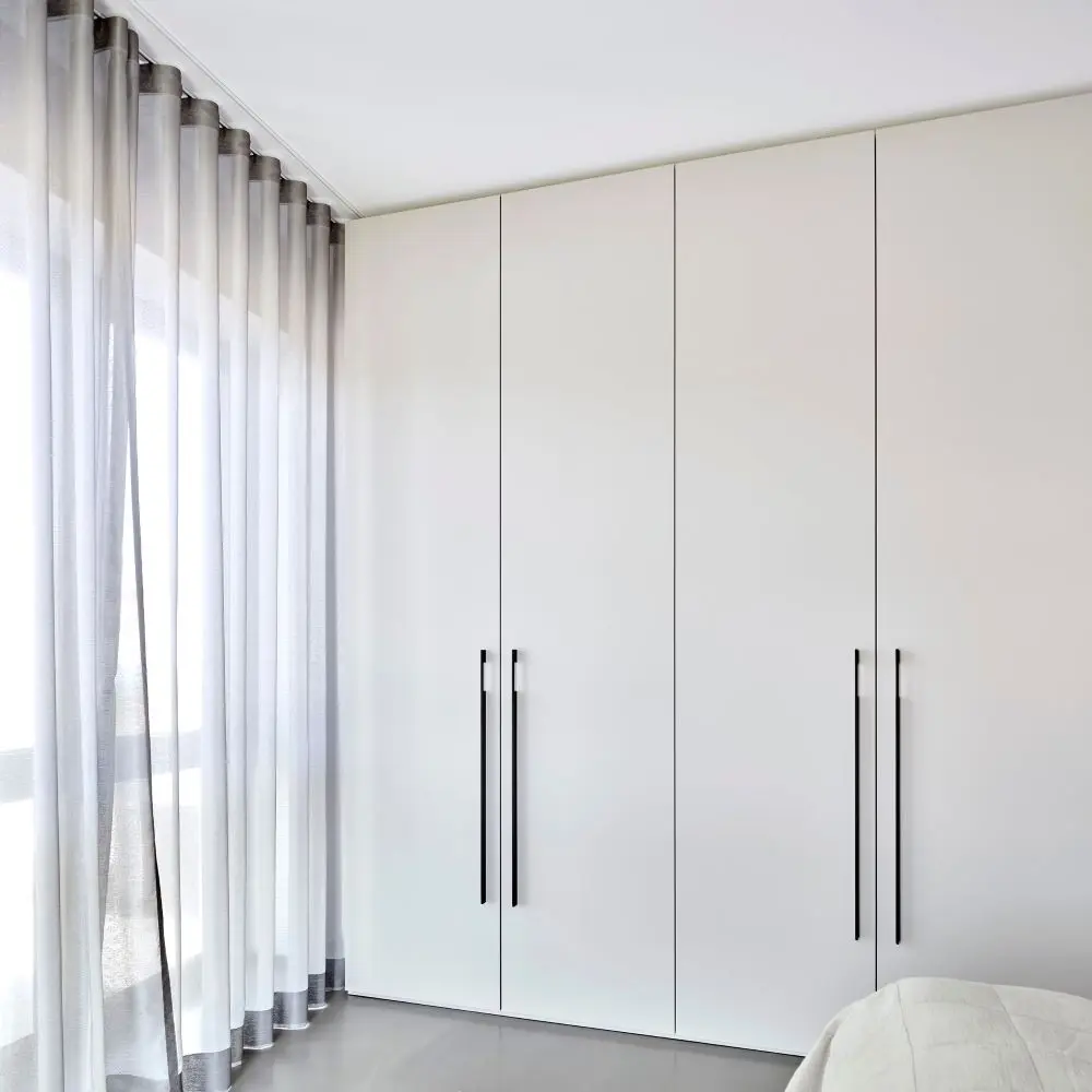 Kleiderschrank