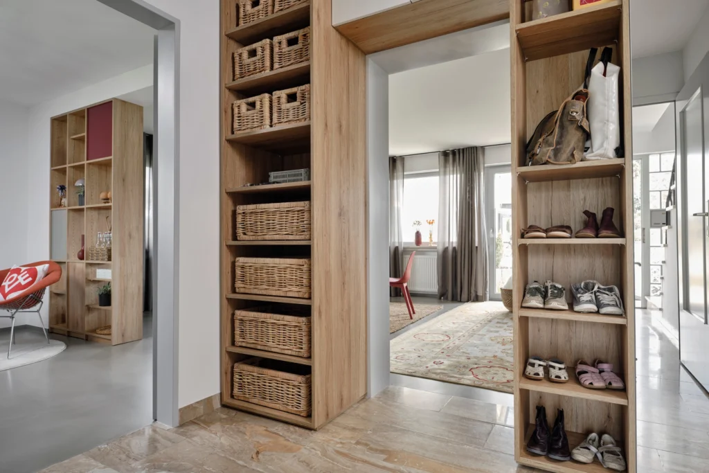 Garderobenschrank