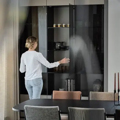 Vitrine und Büffetschrank im Esszimmer