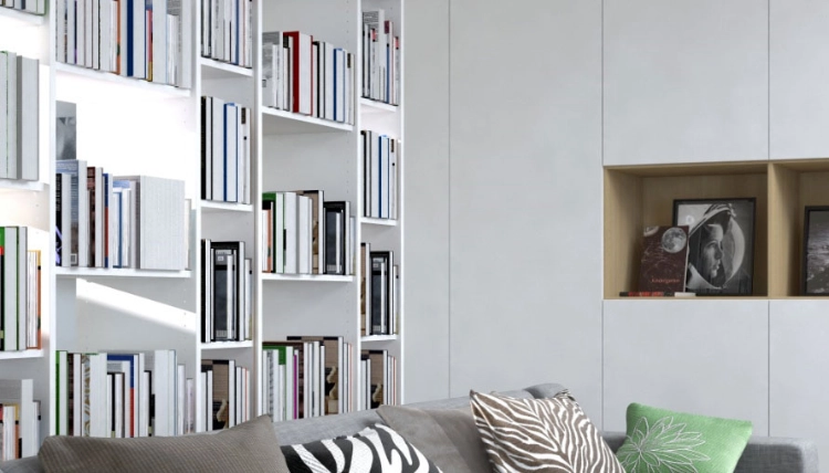 Bücherregal im Wohnzimmer