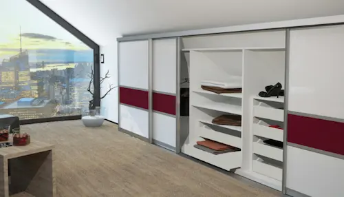 Dachschraegenschrank mit Schraege nach hinten und Schiebetueren.